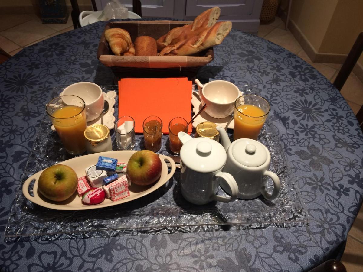 La Parenthese Hotel Saintes Eksteriør billede